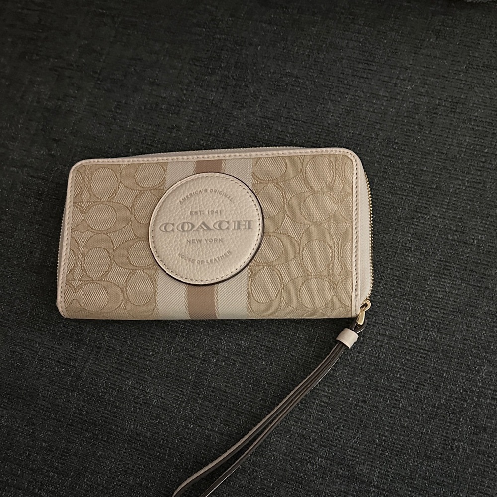 Coach Zip-Around Signature Wallet in Beige and Brown
